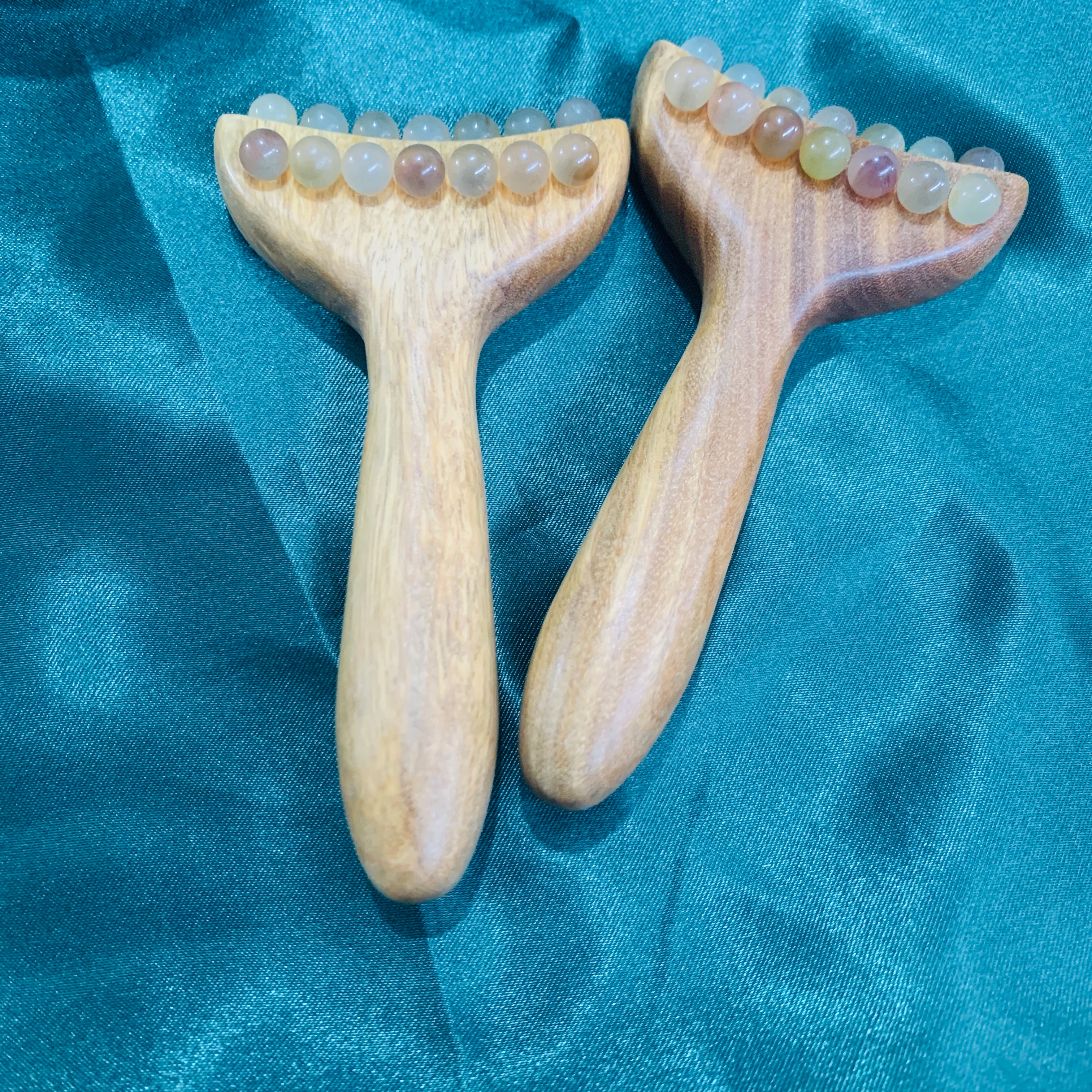 绿檀木尖锥齿32钉尖头梳