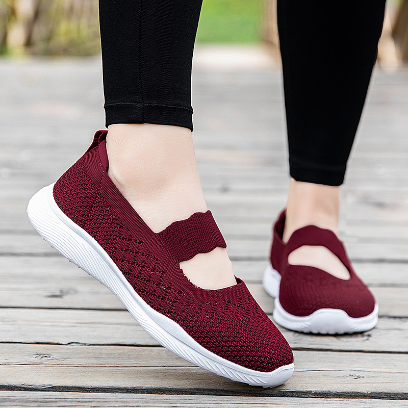 老北京布鞋女妈妈防滑不累脚跳舞鞋夏季新款老人散步休闲平底单鞋