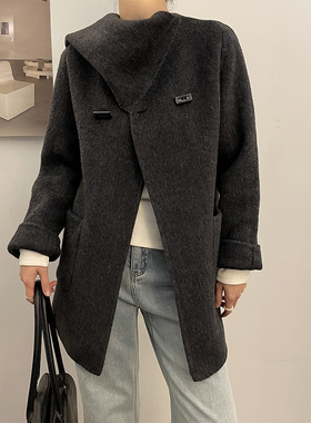 莉之绮设计感羊毛双面呢大衣秋冬新款围巾拼接收腰毛呢外套240737
