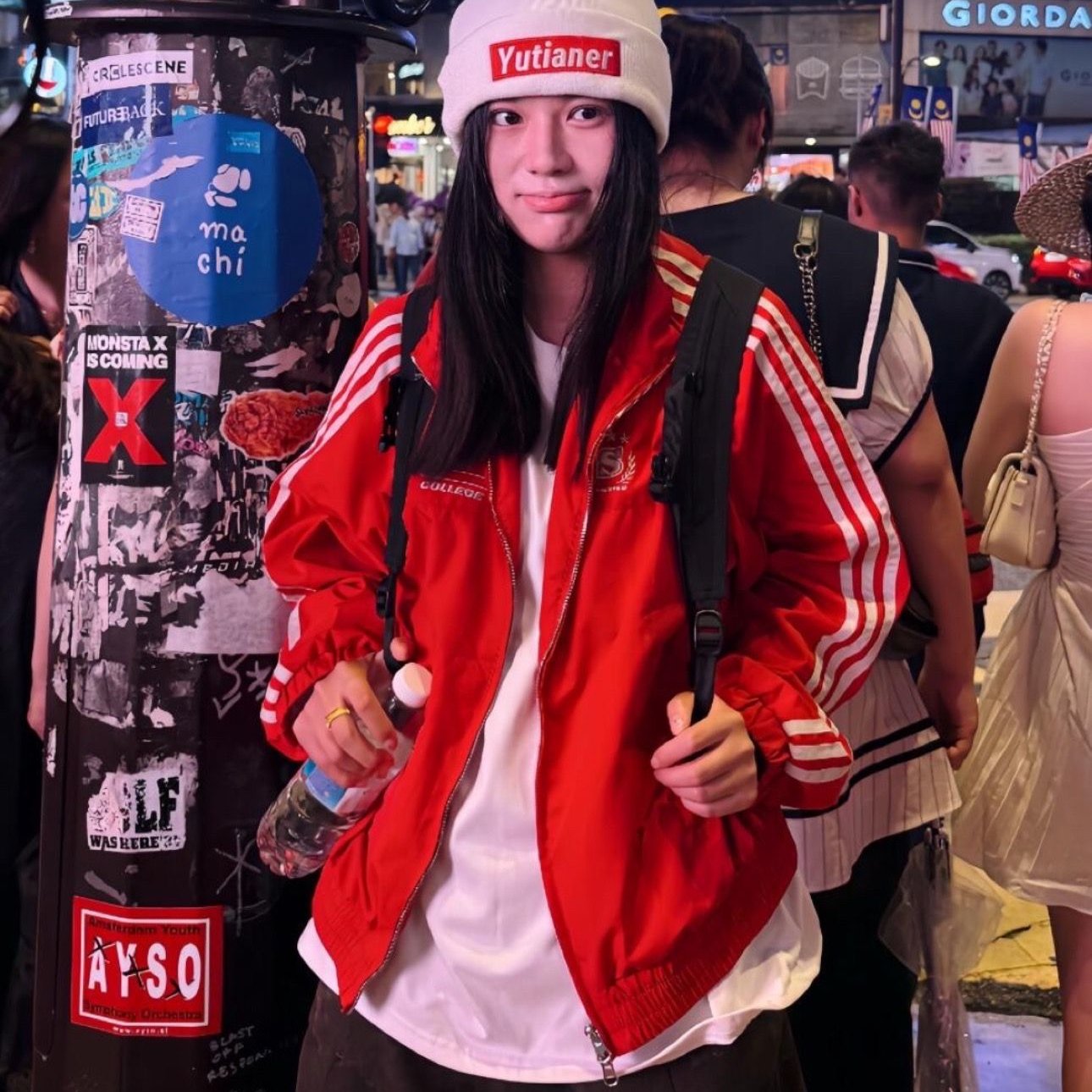 亦梦亦梦美式高街红色外套女秋季新款设计感运动立领短款冲锋夹克