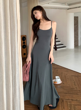 实拍2026春夏新款舞蹈生黑灰简约瘦U领长款吊带连衣裙女