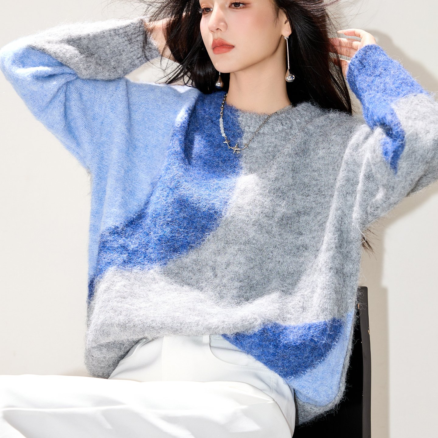 亦梦◆慵懒灰蓝色毛衣女款2025年新款冬季独特漂亮上衣