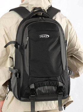 户外旅行双肩包男士超大容量40L旅游登山包运动徒步登山出差背包