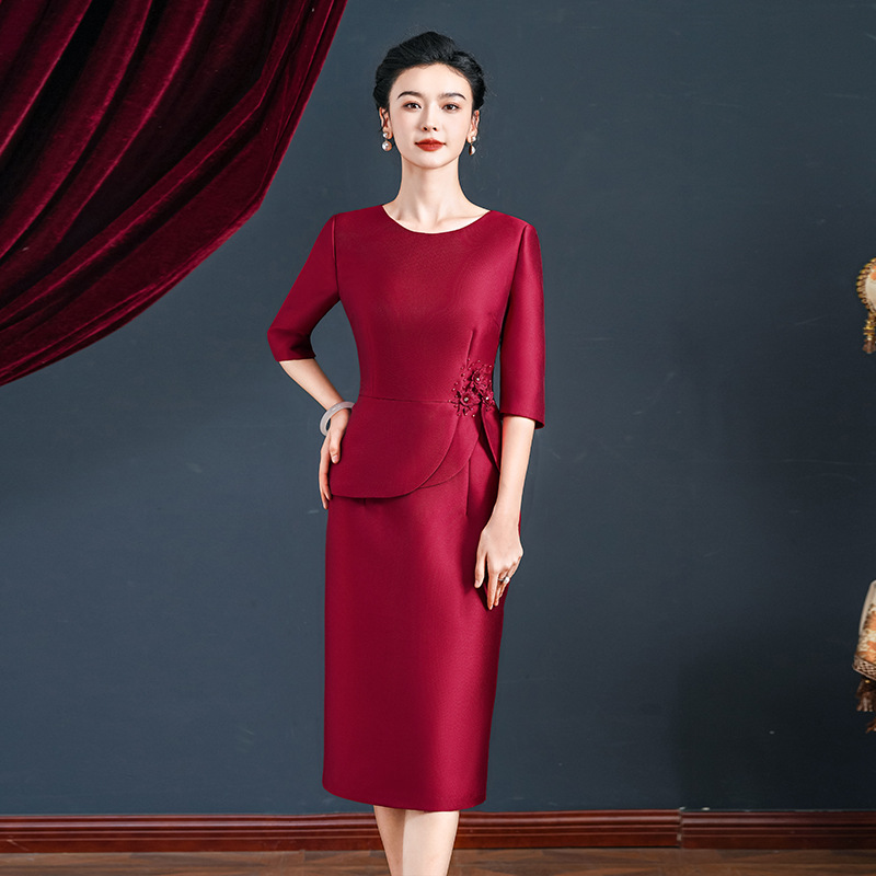 旗舰店妈妈婚宴礼服2023新款冬季高端气质喜婆婆装年轻款显瘦
