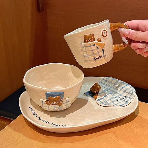 餐盘立体浮雕小熊釉下彩马克杯