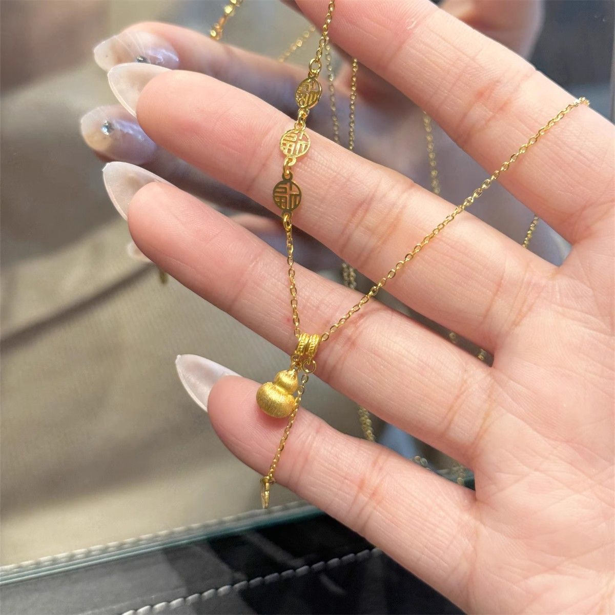 合金项链 金色福字拉丝小葫芦项链女新款精致高级感轻奢小众