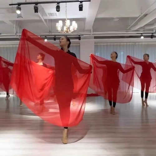 丝巾大红色舞蹈纱巾芳华绒花亲吻祖国同款方巾轻薄雪纺纱舞蹈道具