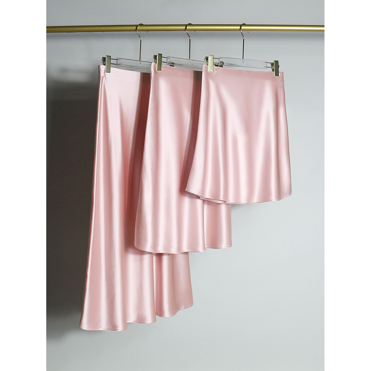 醋酸缎面 斜裁半身裙 樱花粉 A字短裙鱼尾丝滑光泽包臀中长裙子