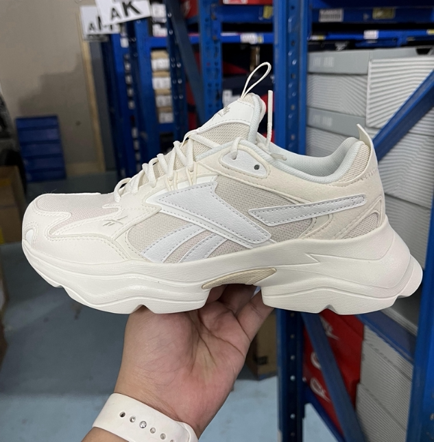 Reebok锐步BRIDGE 运动休闲鞋