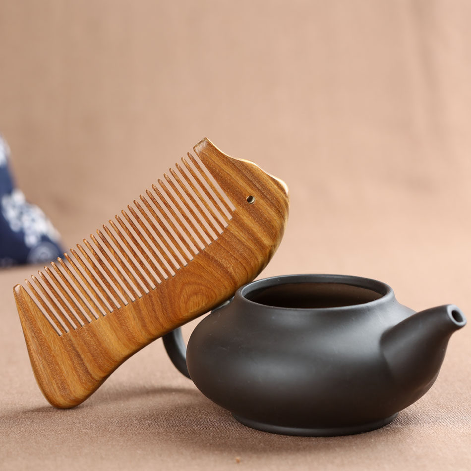 逸舍正品檀木梳儿童宝宝便携随身宽齿梳子女卷发小号檀香大齿木头