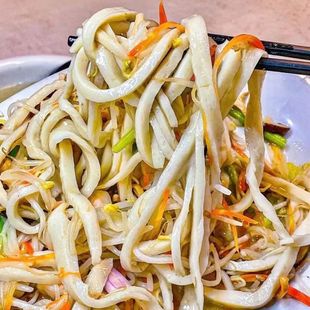 潮汕特产手工鱼面鱼肉面线挂面海鲜广东潮汕鱼面火锅食材