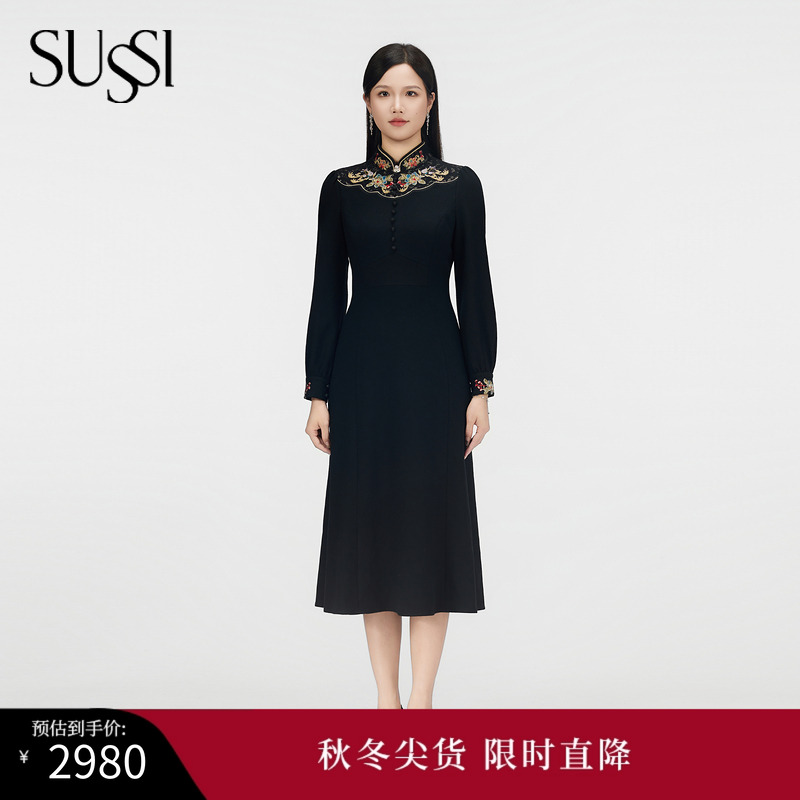 SUSSI/古色25秋商场同款黑色旗袍领连衣裙收腰显瘦