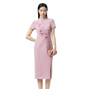 SUSSI/古色商场同款粉色新中式醋酸立领短袖刺绣旗袍连衣裙