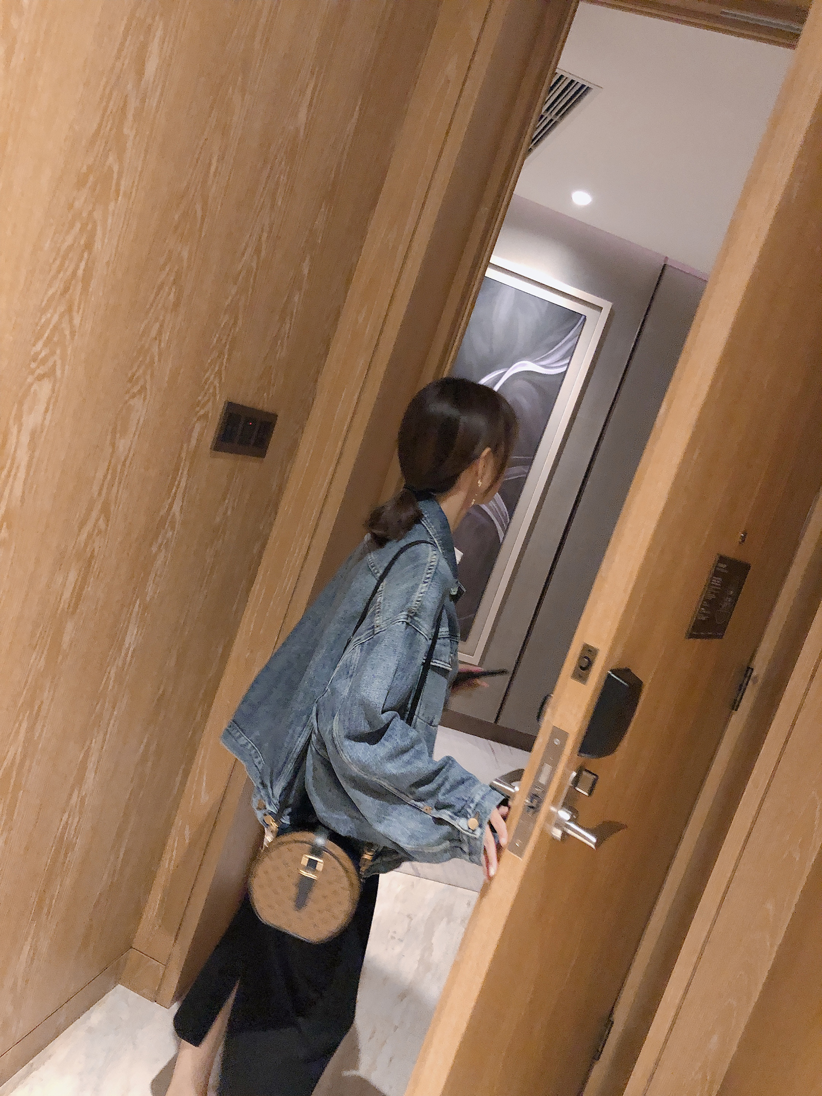 310.00元包邮2019新款工装牛仔休闲长袖复古夹克