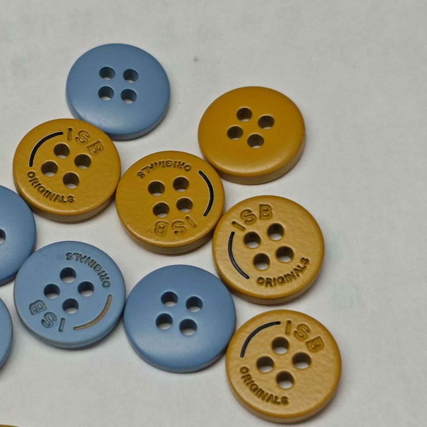 牛仔衣服长袖衬衫POLO服装纽扣子蓝色咖啡色刻字图案四眼钮扣定制