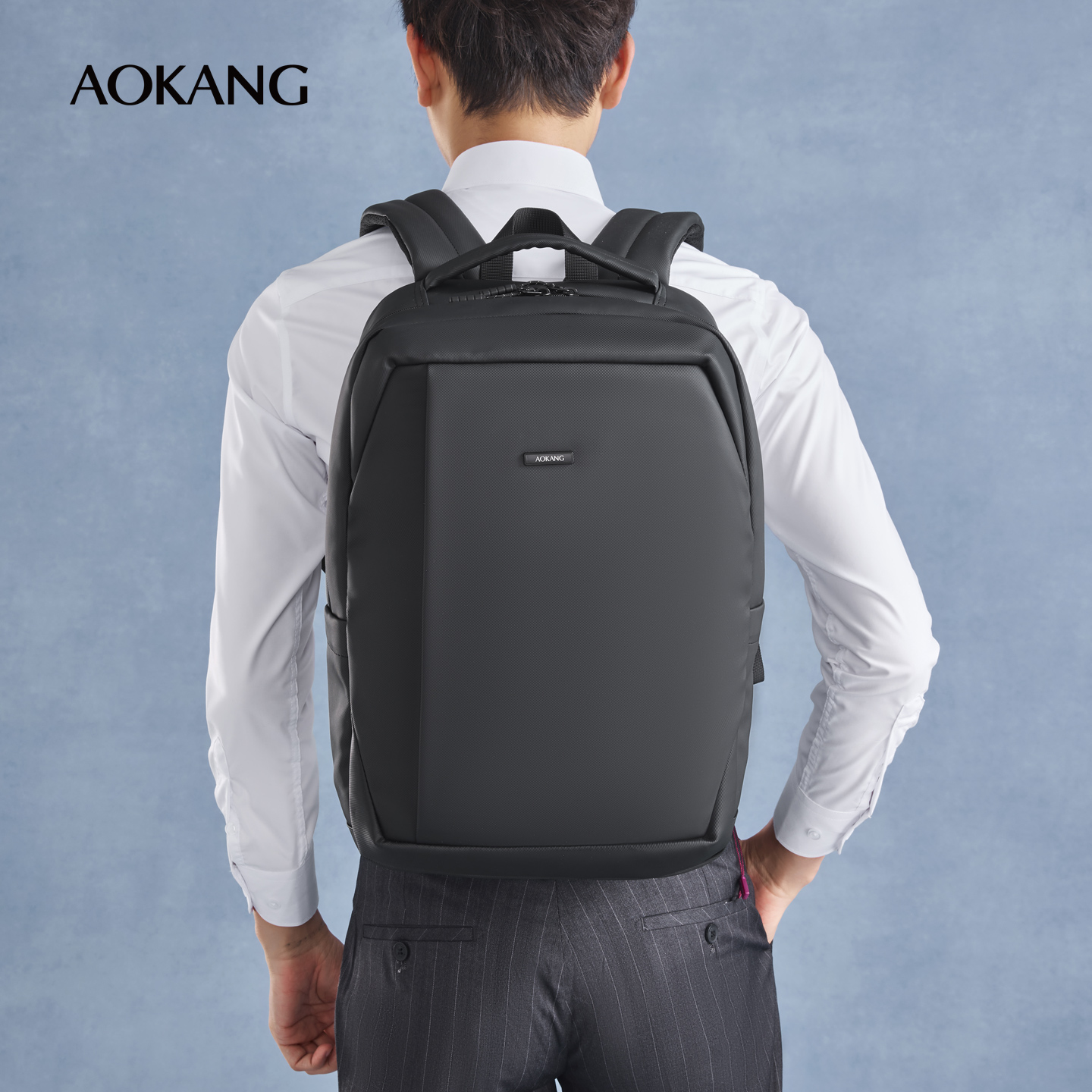 奥康男士大容量商务双肩背包