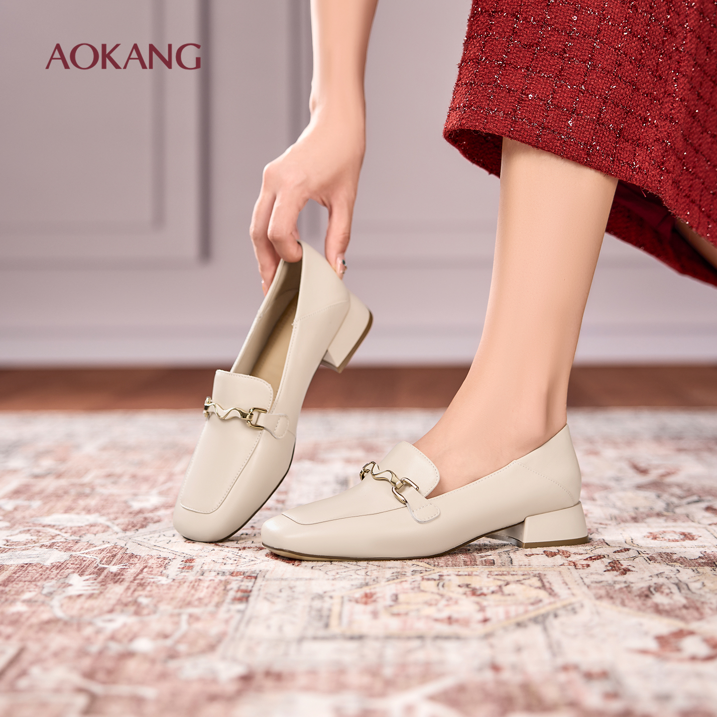 奥康 女鞋2025秋季新款乐福鞋白色软底方头羊皮鞋一脚蹬妈妈单鞋