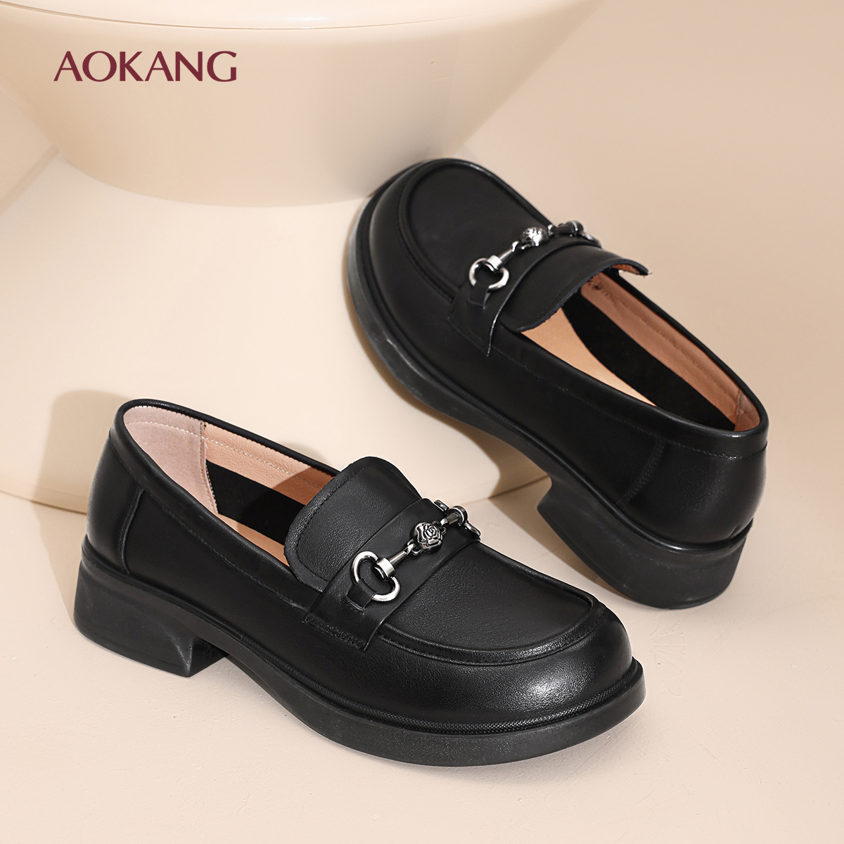 奥康 女鞋2025秋季新款真皮软底乐福鞋休闲舒适浅口单鞋N