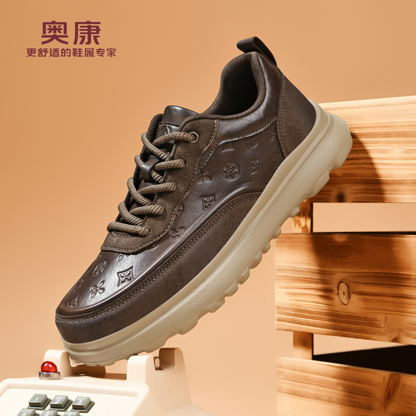 奥康2025秋季新款男士时尚休闲鞋