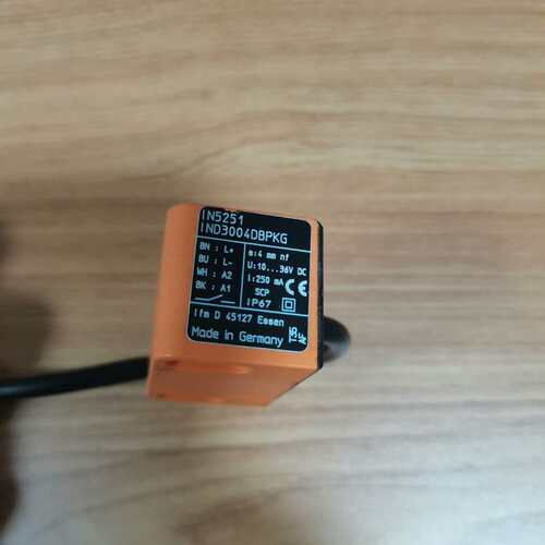 议价易福门IN5251接近开关IND3004DBPKG，德国可维修