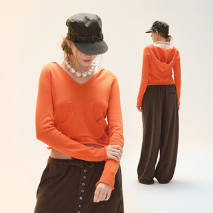 [GINGER]COZYDOLL休闲套头V领连帽毛衣女自然卷插袋长袖针织上衣