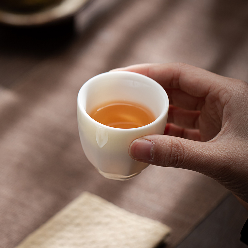 君器纯白乳玉瓷加厚主人杯单杯