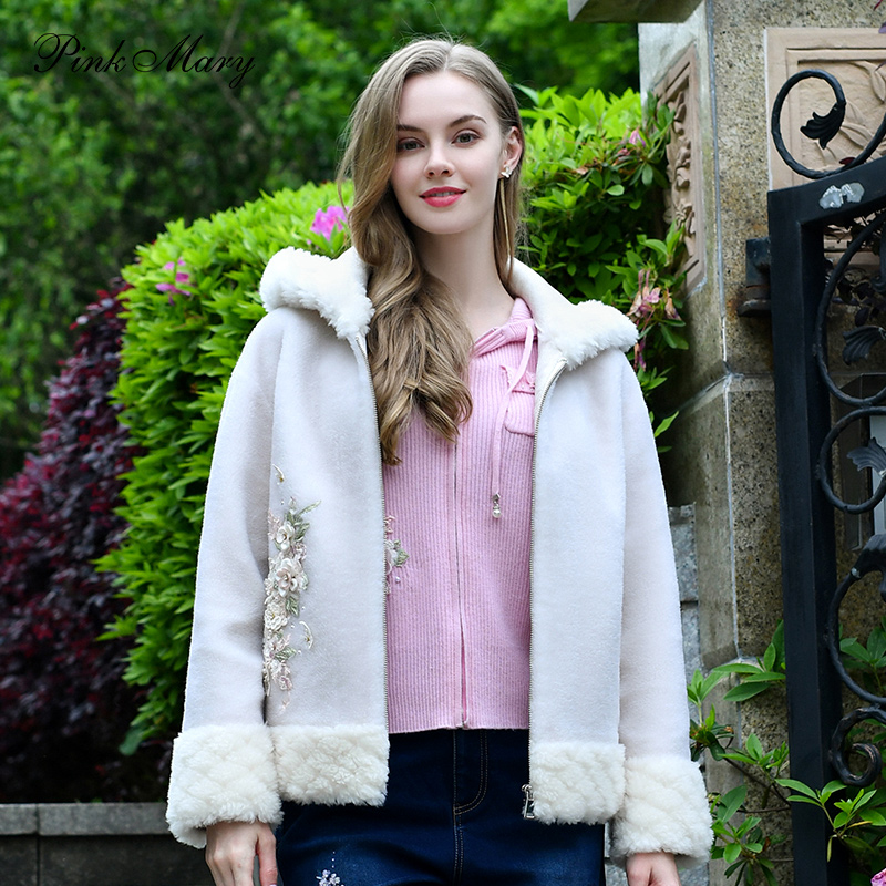 粉红玛琍外套女秋冬新款时尚绣花运动休闲连帽上衣PMANW7315