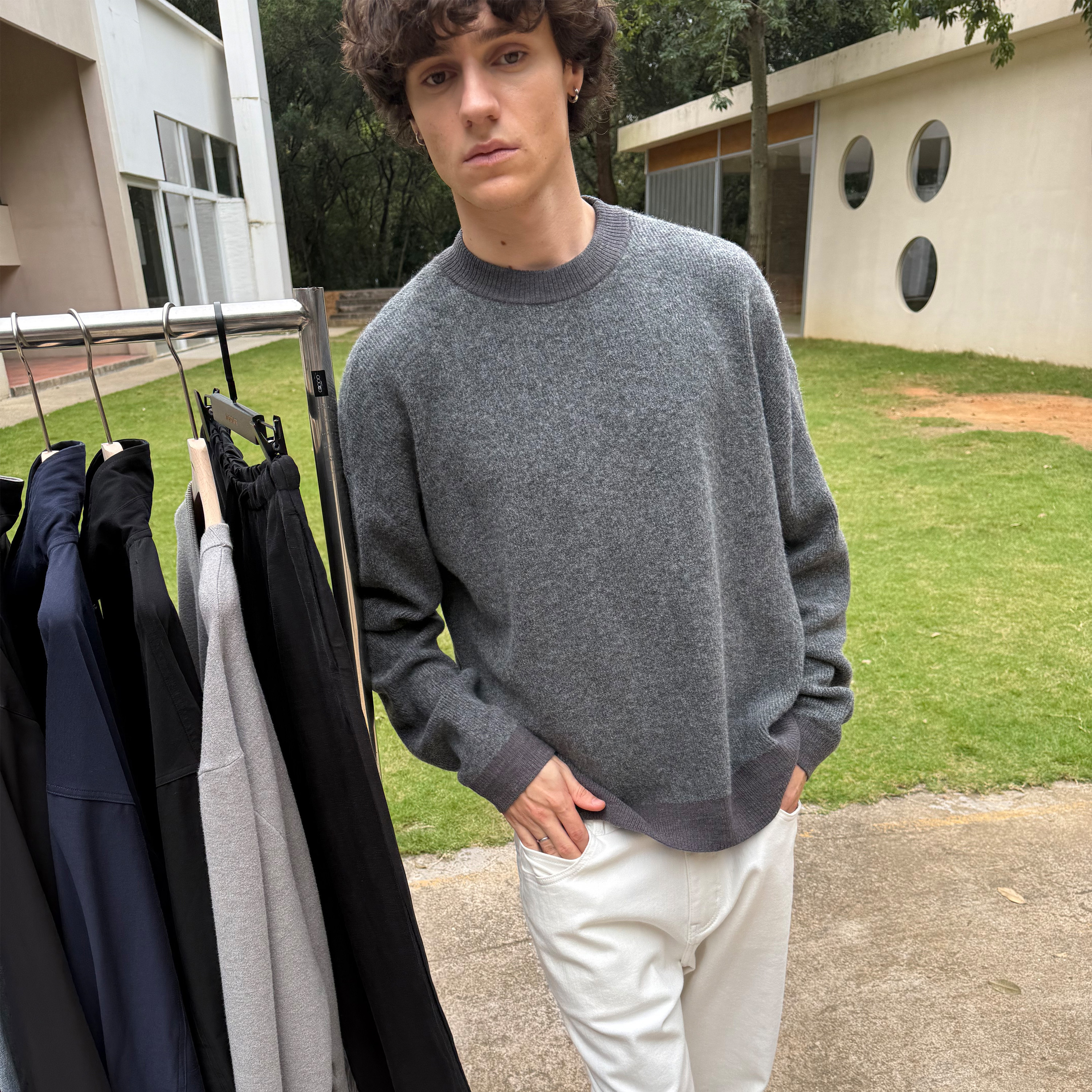 12针羊毛混纺花纱麻纱毛织卫衣