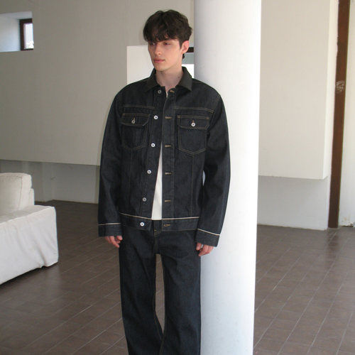 冈山小羊皮领夹克外套