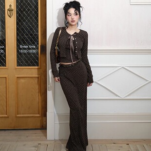 LOCALMANSION原创设计 碎花针织开衫+显瘦修身半身长裙三件套