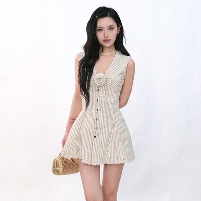 法式竖条纹v领收腰显瘦连衣裙