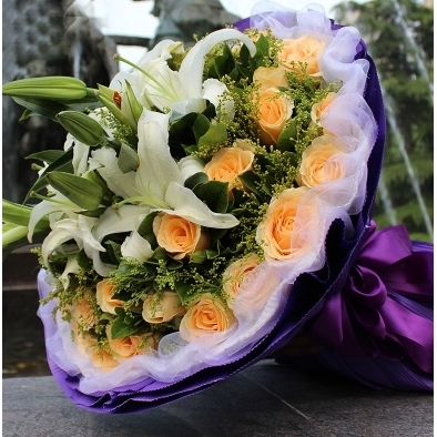 唐山市开平区马家沟开平税务庄陡电鲜花店女神节速递玫瑰生日蛋糕