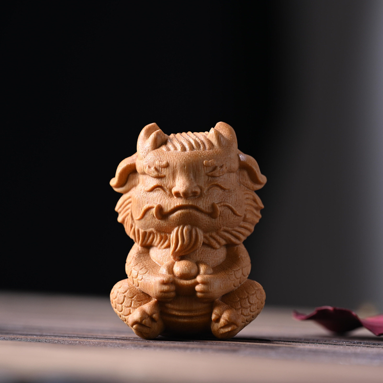 黄金檀南美黄杨木雕刻元宝龙摆件实木摆件工艺品招财纳福龙手把件