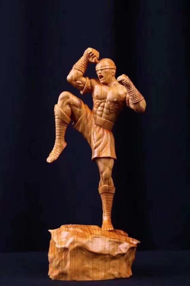 崖柏龙的传人李青lol盲僧摆件地摊热卖抖音爆款桌面装饰厂家