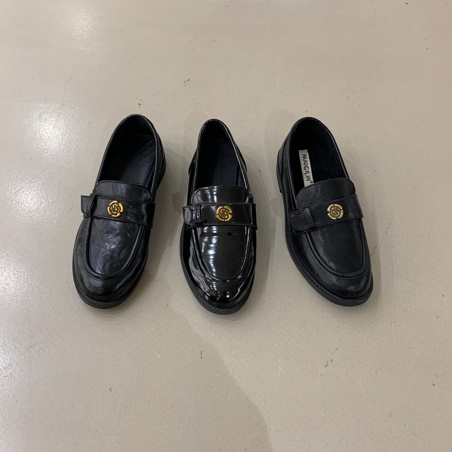 高级感黑色乐福鞋女鞋子2025新款春季韩版英伦风一脚蹬小皮鞋单鞋