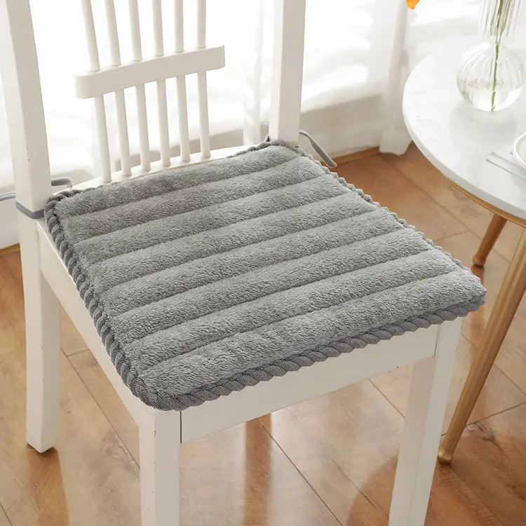 椅子垫子冬季毛绒厚坐垫餐桌椅防滑学生可机洗加厚办公室屁垫椅垫