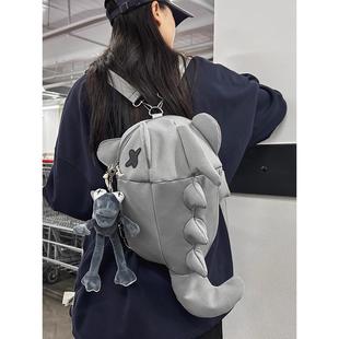 个性创意双肩包男款小型稀奇古怪的鲨鱼包包男小众设计平板背包女