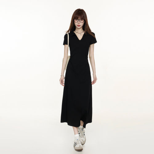 黑色短袖V领洋装女夏2026