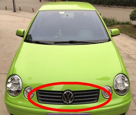 大众02-05款polo老四眼波罗老polo中网格栅前脸标志中网标