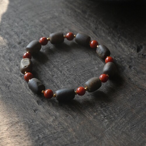 海南绿奇楠沉香手串南红手链