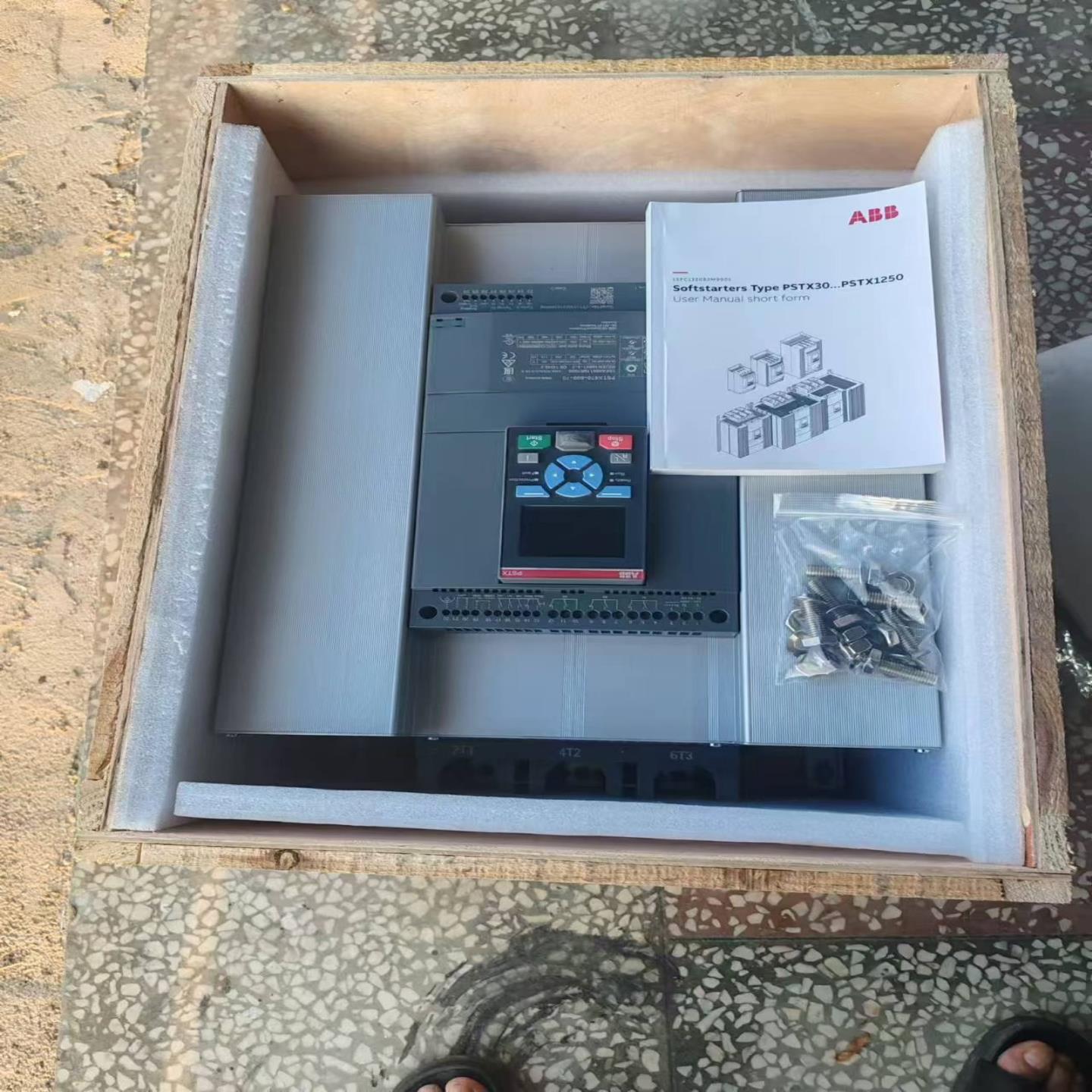 西门子ABB软启动器PSTX470-600-70（瓠子电子）