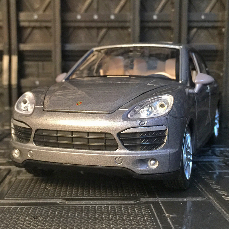 1:24仿真保时捷卡宴suv合金车模男孩跑车玩具收藏汽车模型摆件
