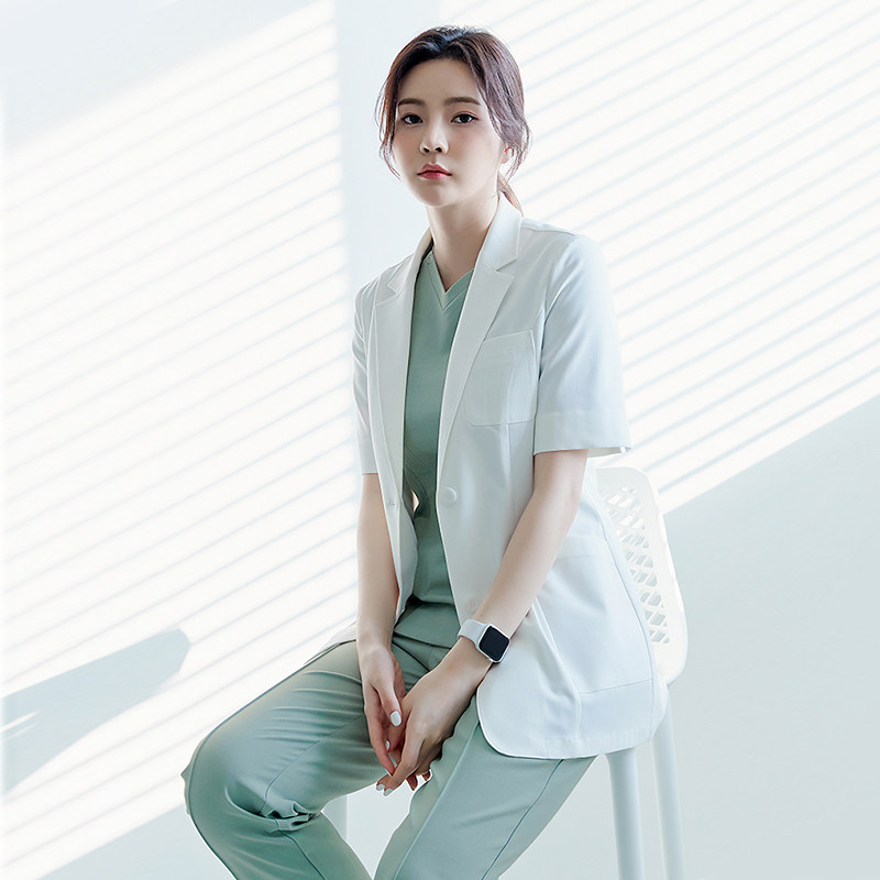 2025韩版高端夏季医师白大褂女美容院短袖口腔医生服手术服洗手衣