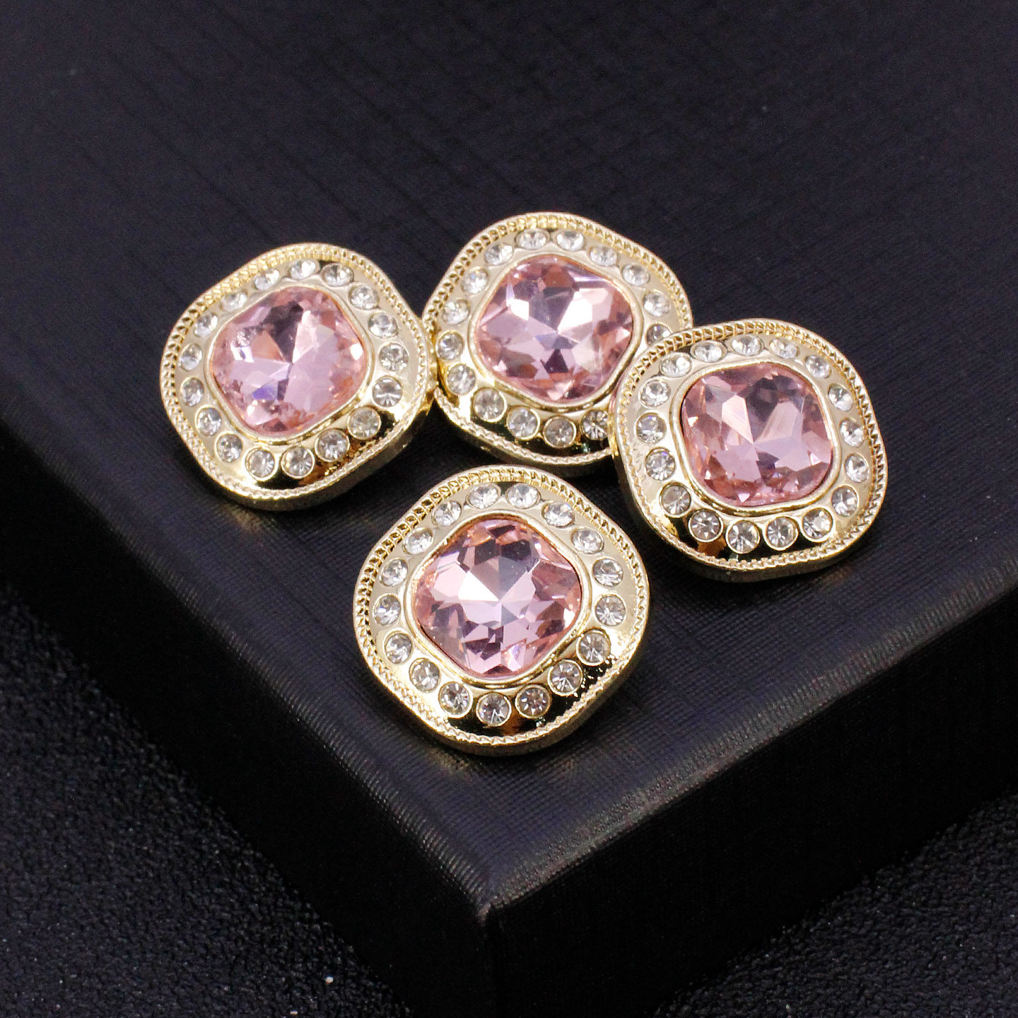 KOUCIY粉色水晶纽扣女士高端金属镶钻方形毛衣扣子西装外套装饰扣,居家布艺,纽扣,淘宝优惠券,粉丝福利购,淘宝优惠卷