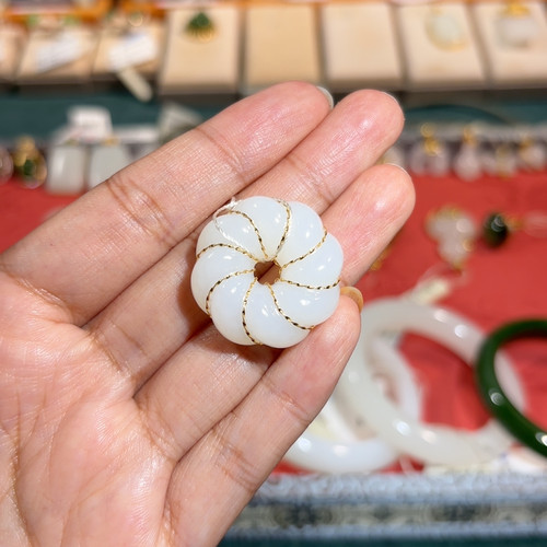 羊脂白玉绳纹圈挂件2.7