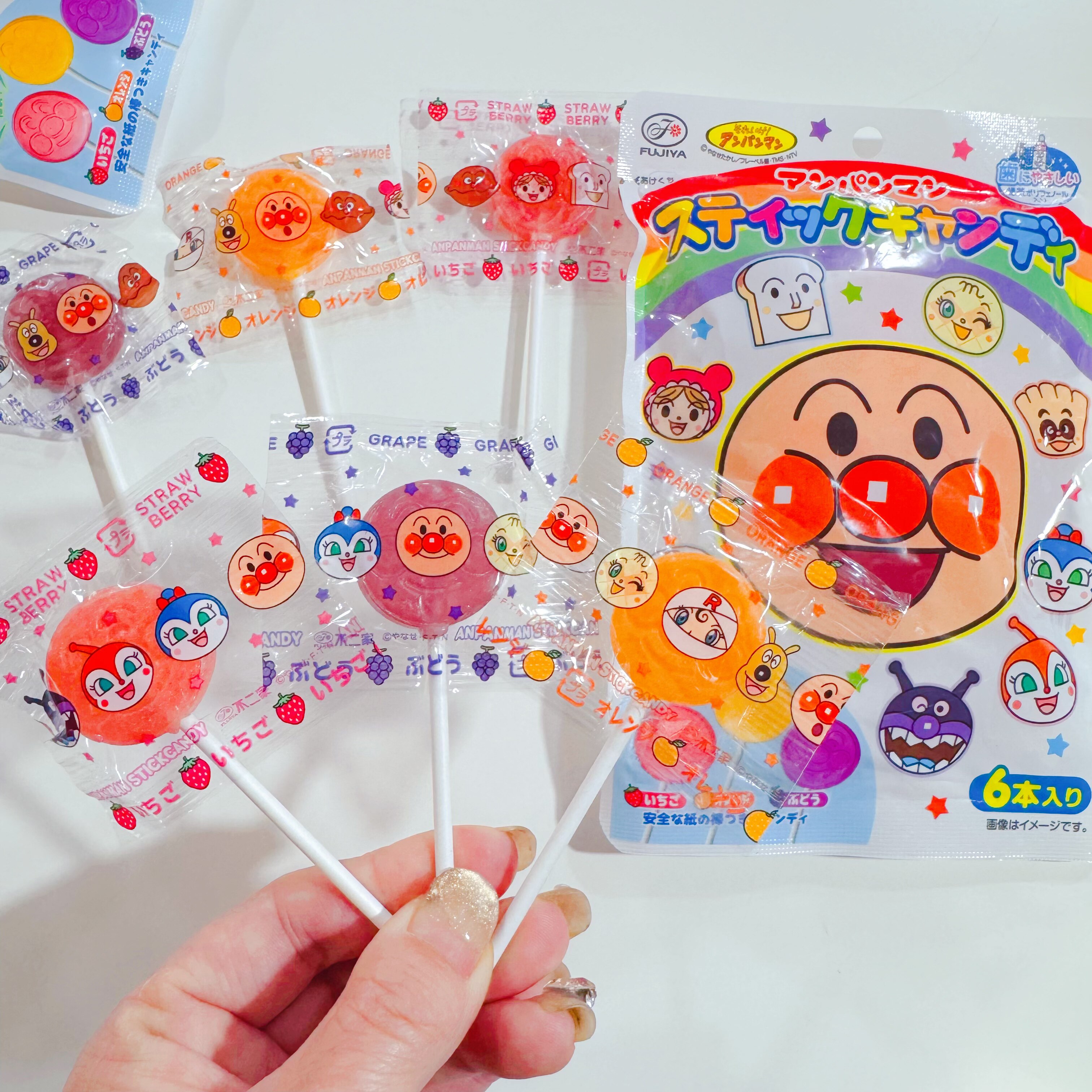 日本进口FUJIYA不二家面包超人果汁棒棒糖儿童防蛀牙护齿糖6支入