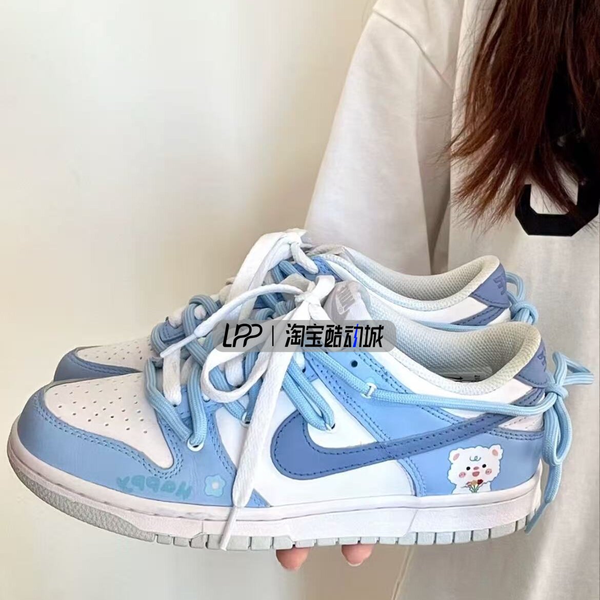 LPP定制球鞋  Nike Dunk Low  捧花小熊 可爱少女 解构 低帮板鞋