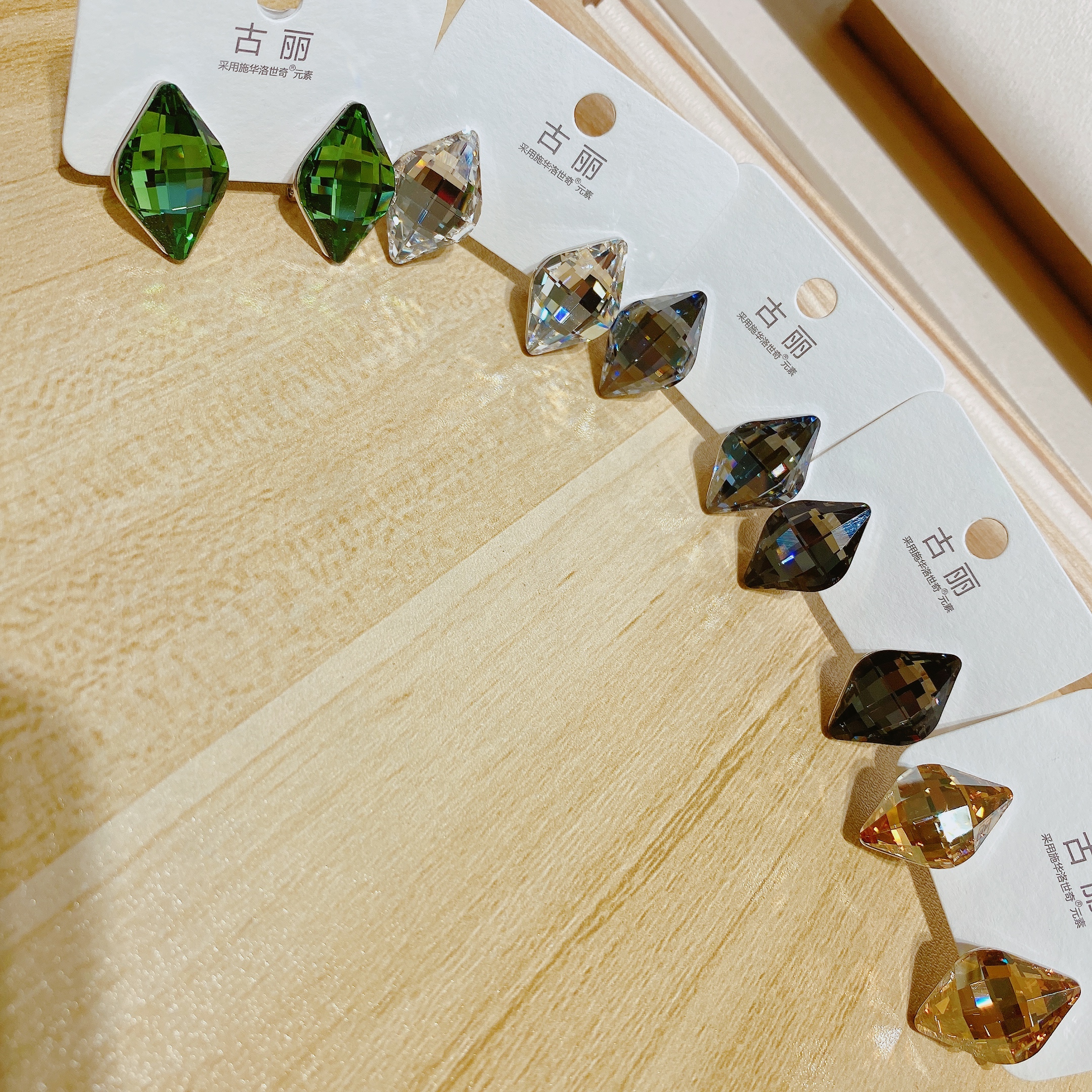 古丽水晶日韩风耳饰