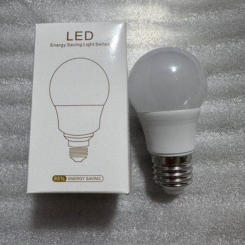 E27家用节能LED调色调亮灯泡