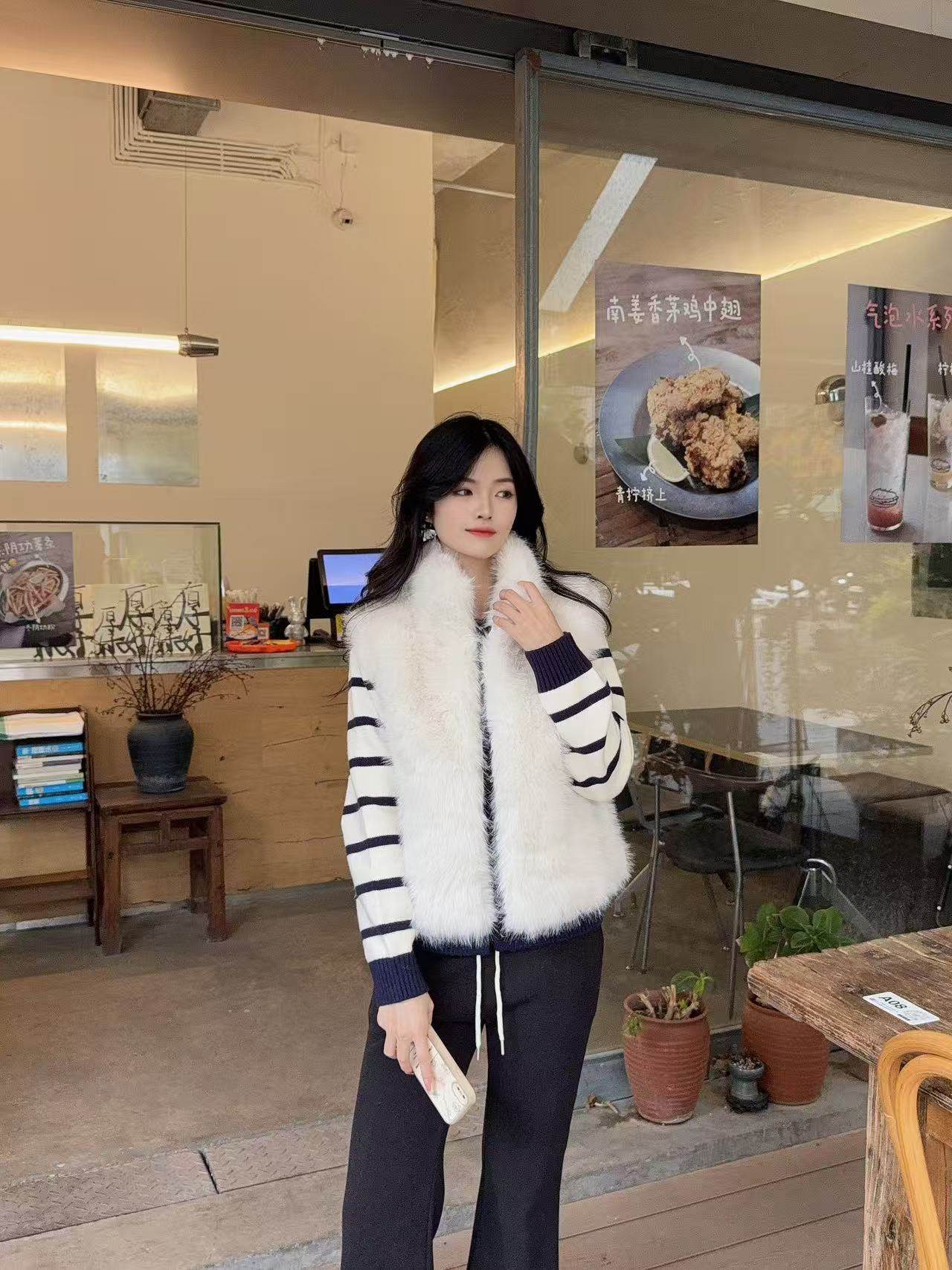 OTHER STORIES 2026新款皮草外套女短款年轻时尚百搭显瘦毛毛大衣,女装/女士精品,皮草,淘宝优惠券,粉丝福利购,淘宝优惠卷